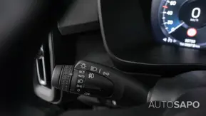 Volvo XC40 1.5 T2 Momentum de 2021