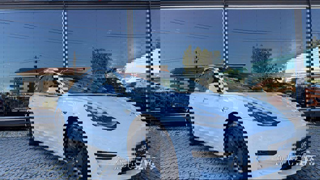Tesla Model 3 Standard Range Plus RWD de 2020