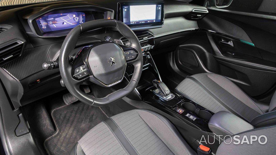 Peugeot 2008 1.2 PureTech Allure Pack EAT8 de 2021