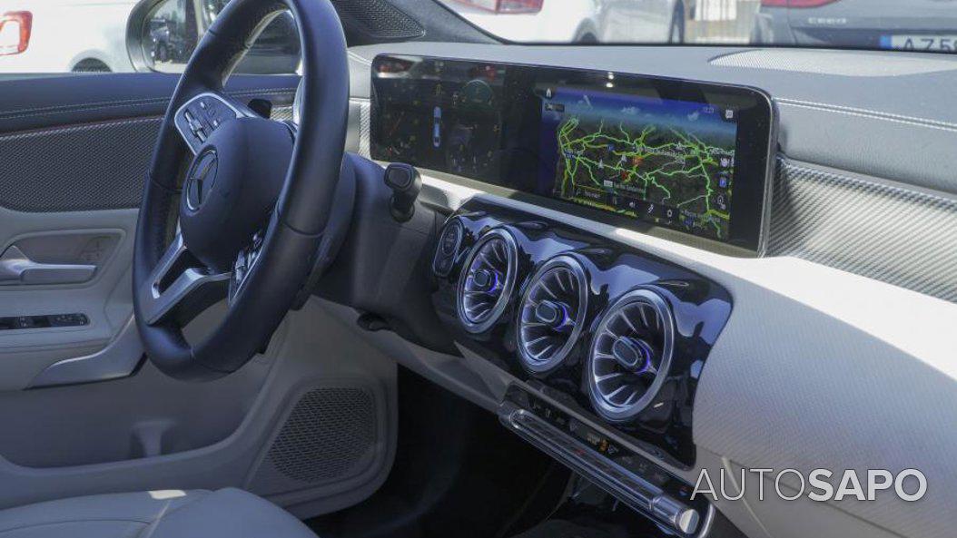 Mercedes-Benz Classe CLA 180 d Progressive Aut. de 2022