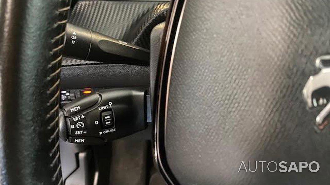 Peugeot 2008 1.5 BlueHDi Allure Pack de 2022