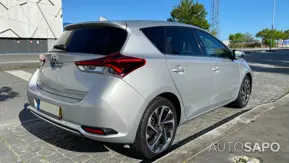 Toyota Auris 1.8 HSD Comfort+P.Sport de 2016