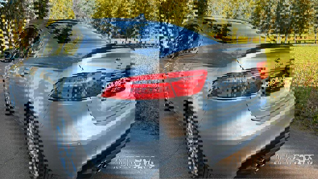 Jaguar XE 2.0 D Prestige Aut. de 2015