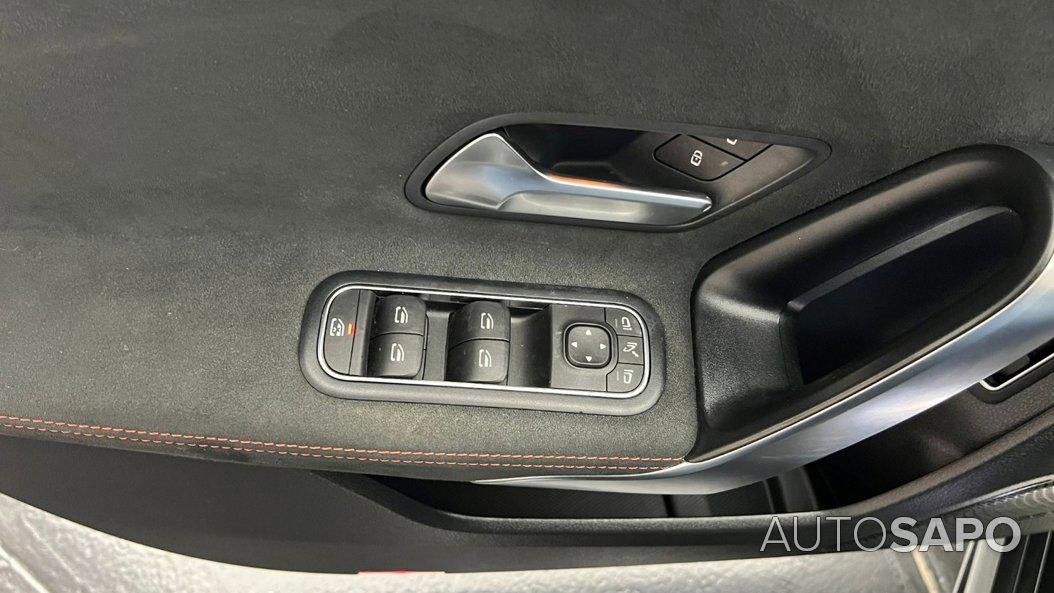 Mercedes-Benz Classe A 250 e AMG Line de 2021