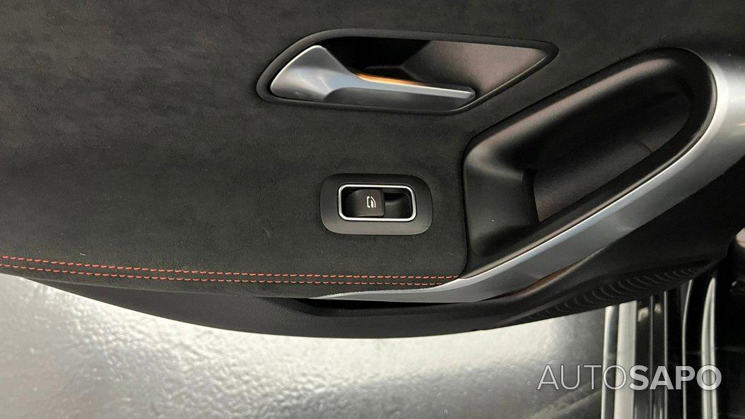 Mercedes-Benz Classe A 250 e AMG Line de 2021