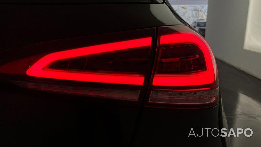 Mercedes-Benz Classe A 250 e AMG Line de 2021