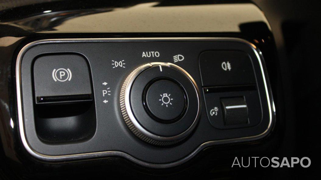 Mercedes-Benz Classe A 250 e AMG Line de 2021