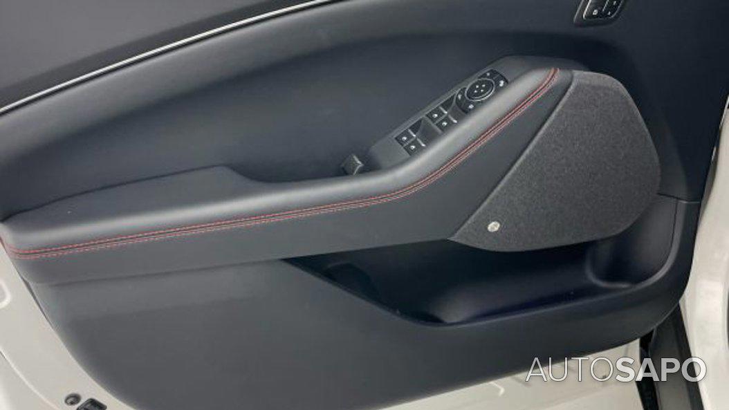 Ford Mustang Mach-E AWD de 2024
