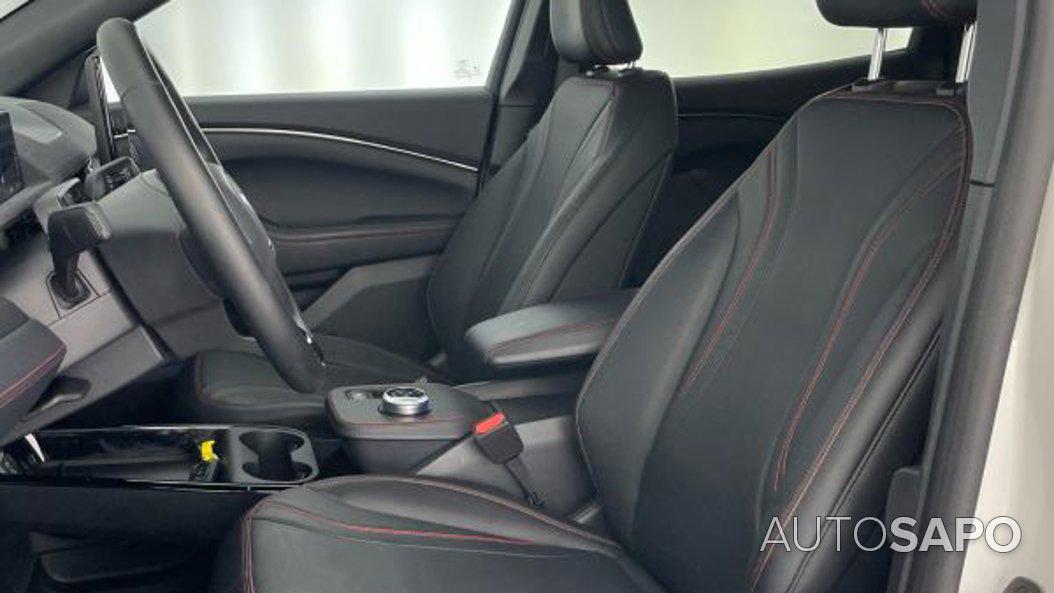 Ford Mustang Mach-E AWD de 2024