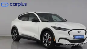 Ford Mustang Mach-E AWD de 2024