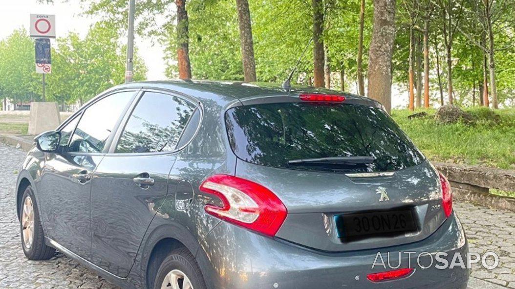 Peugeot 208 de 2014
