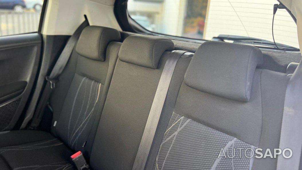 Peugeot 208 de 2014