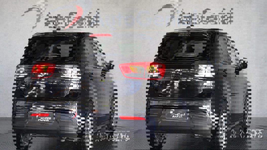 Kia Rio de 2023