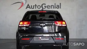 Kia Rio de 2023