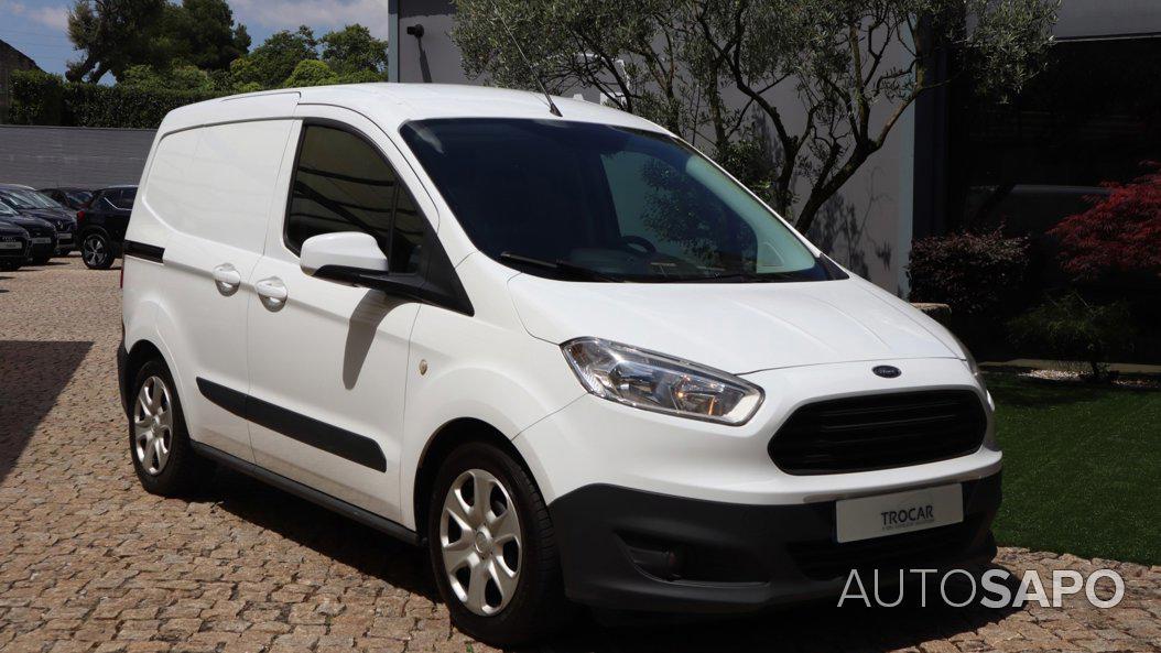 Ford Transit Courier de 2017