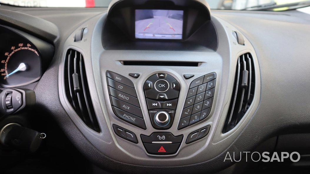 Ford Transit Courier de 2017