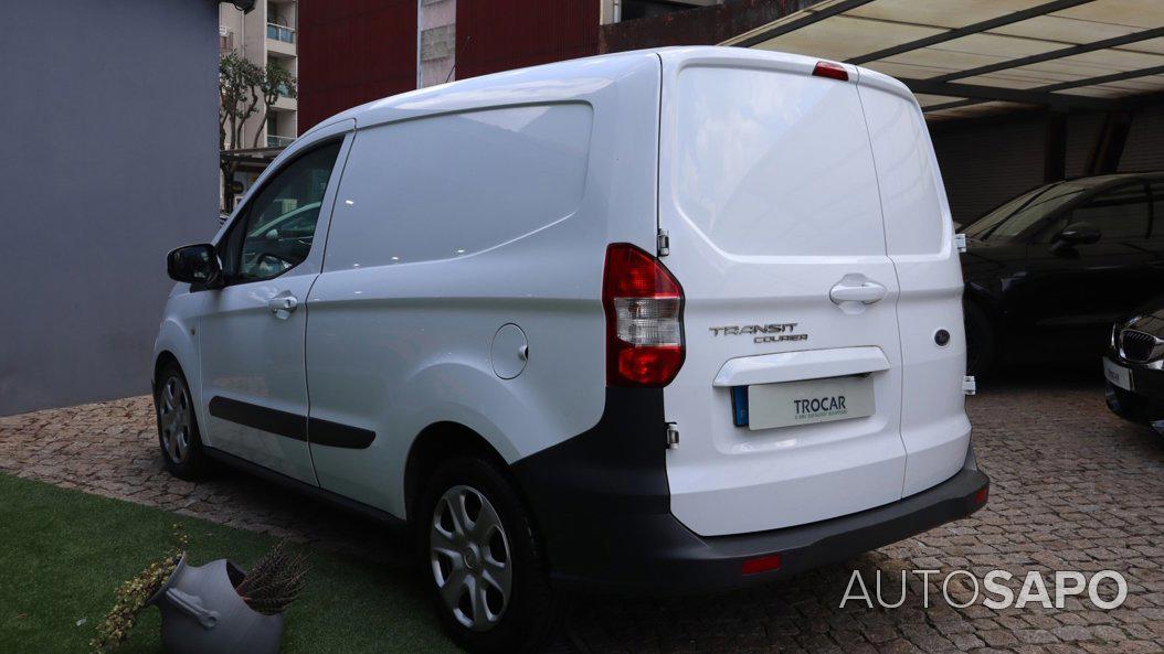 Ford Transit Courier de 2017