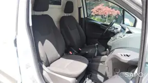 Ford Transit Courier de 2017