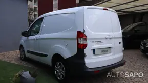 Ford Transit Courier de 2017
