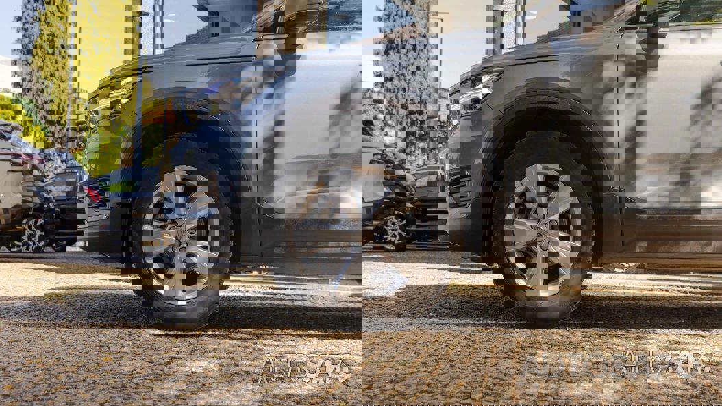 Volvo XC40 1.5 T2 Momentum Core Geartronic de 2020
