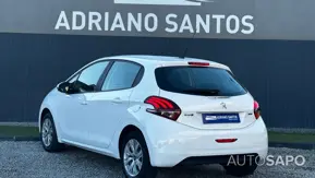 Peugeot 208 de 2015