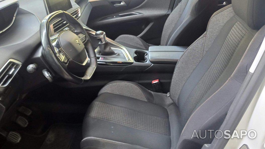 Peugeot 5008 1.5 BlueHDi Allure de 2019