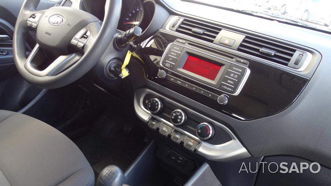 Kia Rio 1.1 CRDi LX ISG de 2016