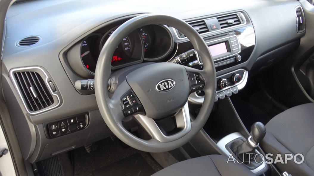 Kia Rio 1.1 CRDi LX ISG de 2016