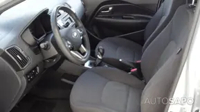 Kia Rio 1.1 CRDi LX ISG de 2016