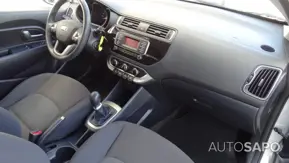 Kia Rio 1.1 CRDi LX ISG de 2016