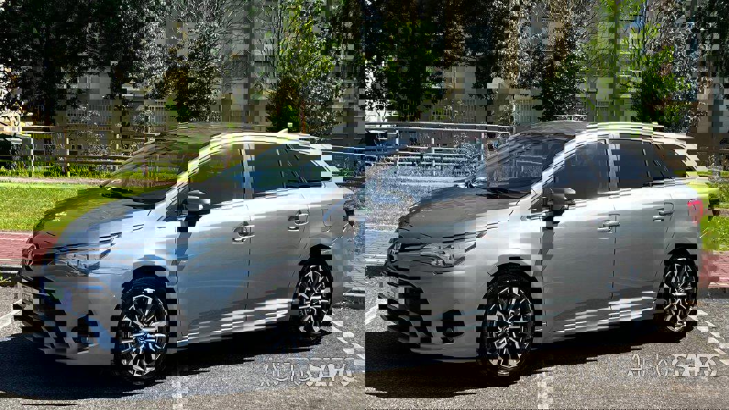 Toyota Avensis de 2016