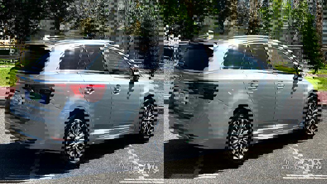 Toyota Avensis de 2016