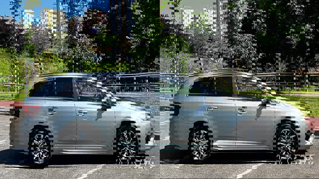Toyota Avensis de 2016