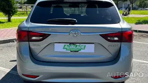 Toyota Avensis de 2016