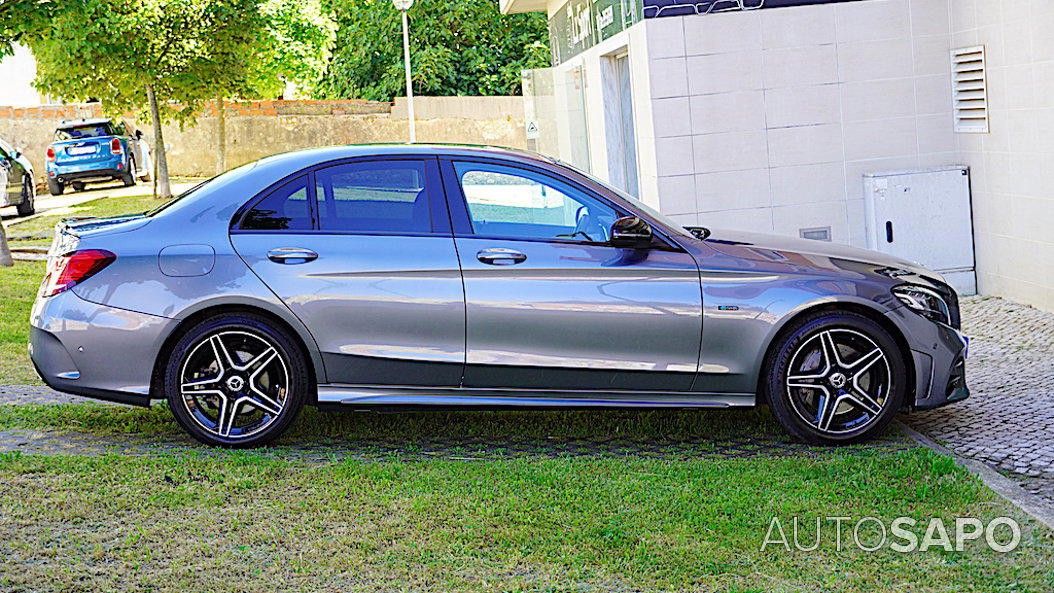 Mercedes-Benz Classe C 300 de AMG Line de 2020