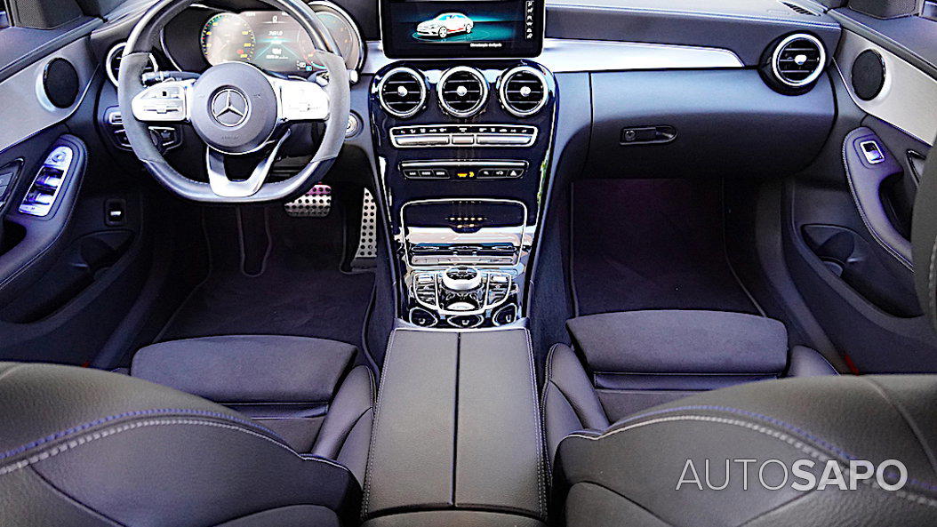 Mercedes-Benz Classe C 300 de AMG Line de 2020