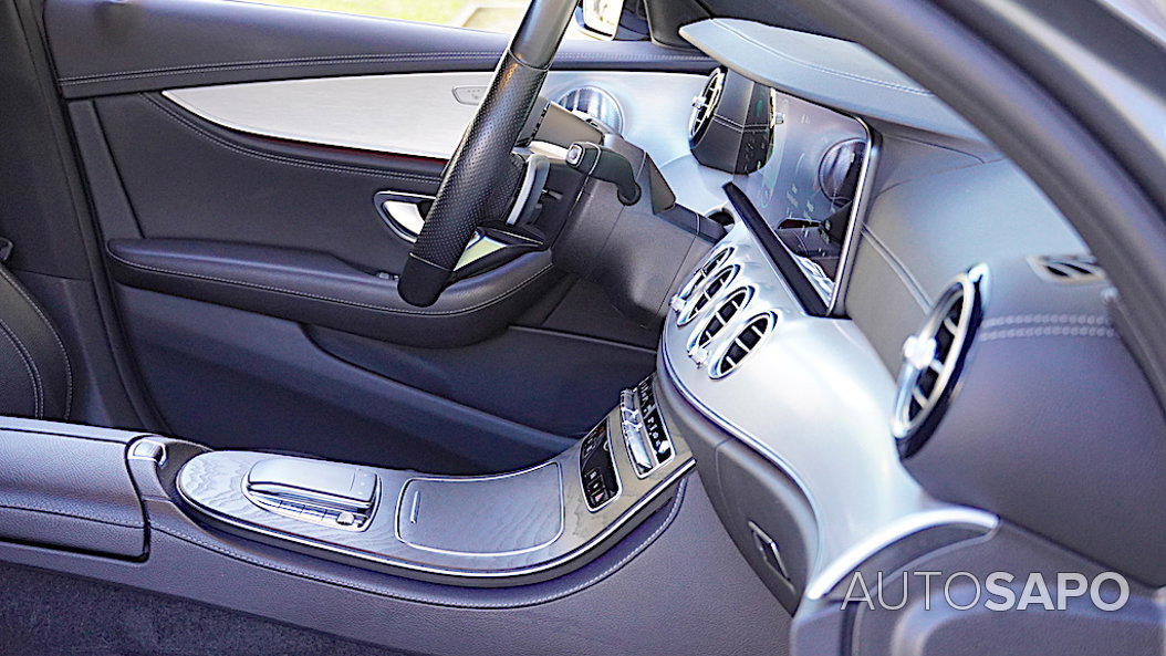 Mercedes-Benz Classe E 300 de AMG Line de 2020