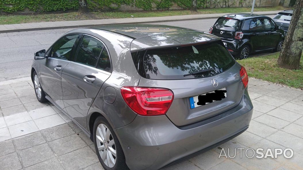 Mercedes-Benz Classe A 180 CDi BlueEfficiency AMG Line Aut. de 2015
