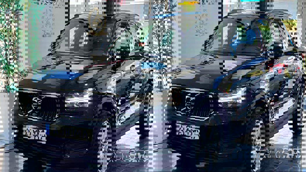 Volvo XC40 1.5 T2 Momentum Core de 2021