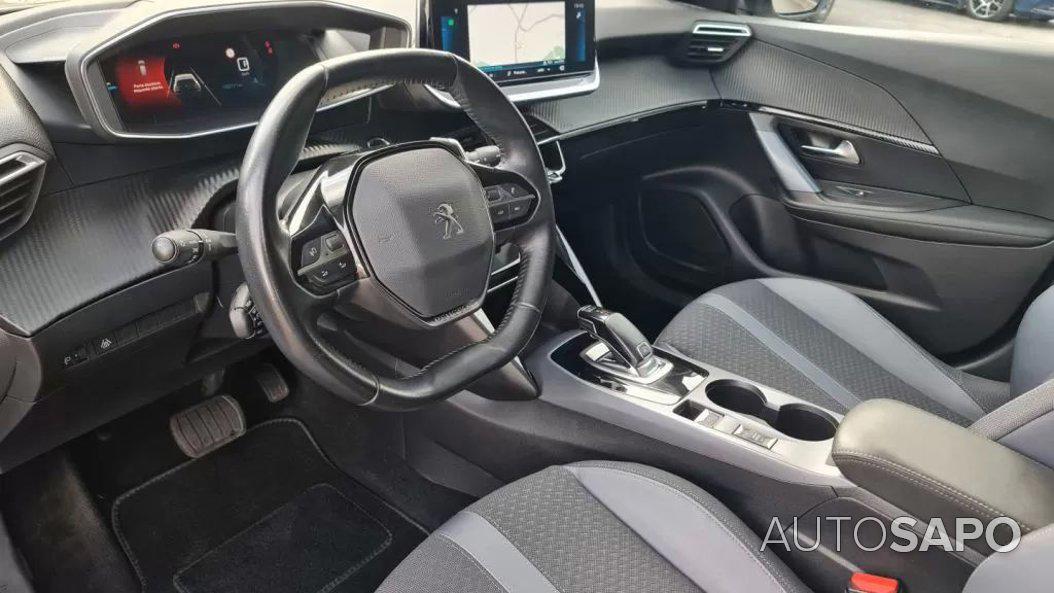 Peugeot 2008 1.5 BlueHDi Allure EAT8 de 2020