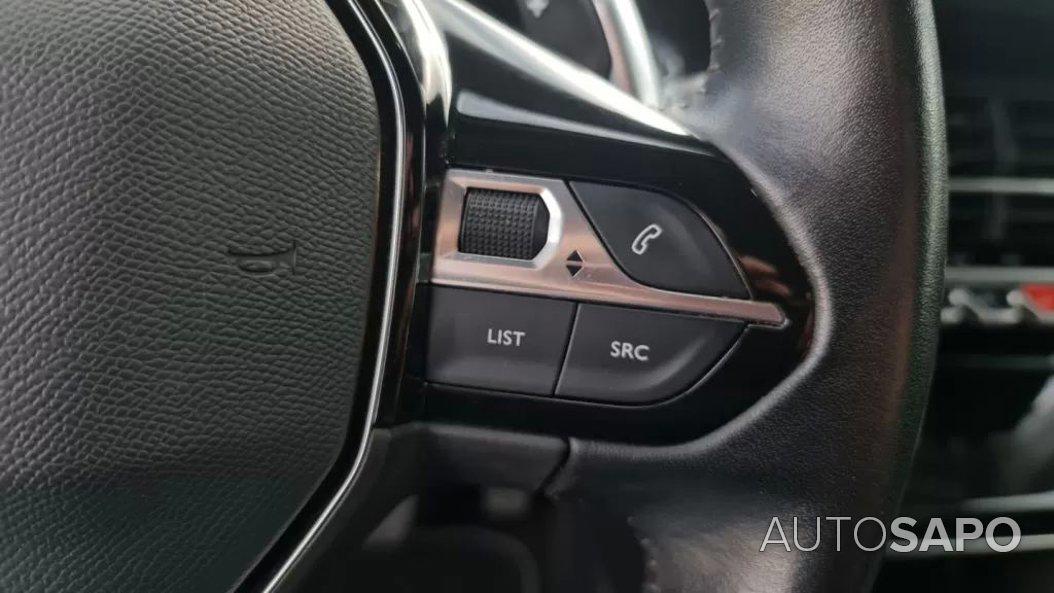 Peugeot 2008 1.5 BlueHDi Allure EAT8 de 2020