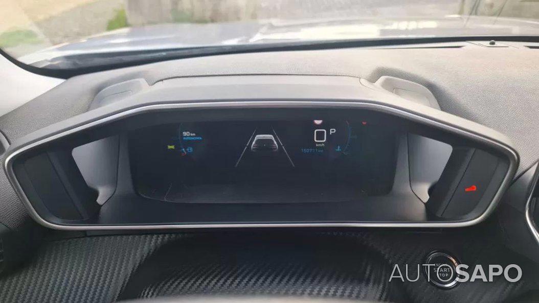 Peugeot 2008 1.5 BlueHDi Allure EAT8 de 2020