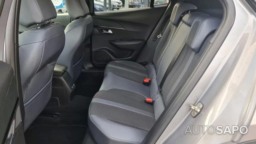 Peugeot 2008 1.5 BlueHDi Allure EAT8 de 2020
