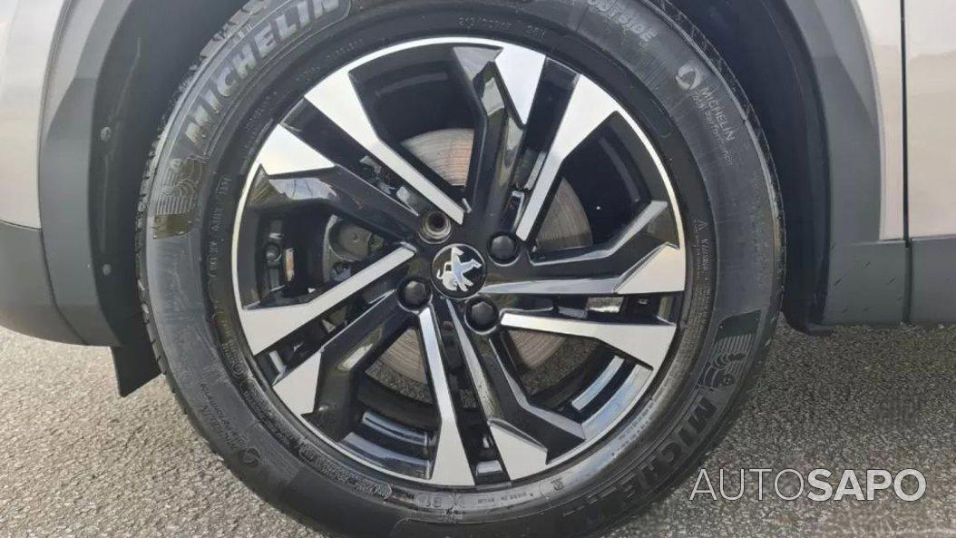 Peugeot 2008 1.5 BlueHDi Allure EAT8 de 2020