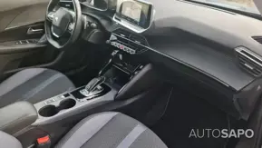 Peugeot 2008 1.5 BlueHDi Allure EAT8 de 2020