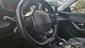 Peugeot 2008 1.5 BlueHDi Allure EAT8 de 2020
