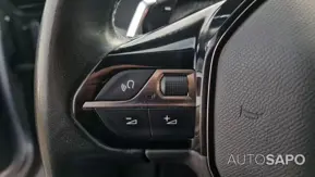 Peugeot 2008 1.5 BlueHDi Allure EAT8 de 2020
