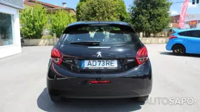 Peugeot 208 de 2015