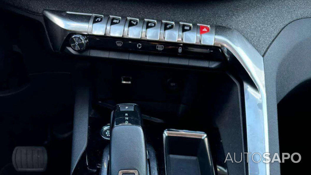 Peugeot 5008 de 2021