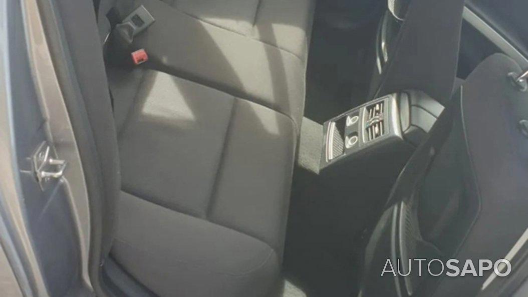 BMW Série 3 318 d Touring de 2011